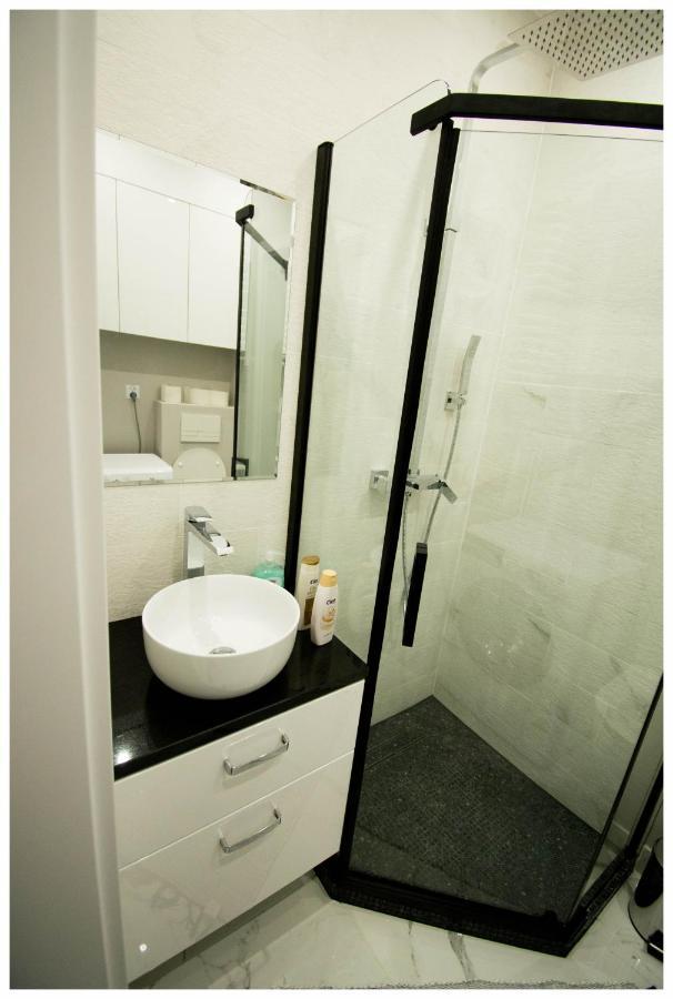 Color 24 Apartament III Стальова-Воля Екстер'єр фото